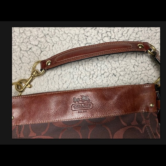 Beautiful, gently used Coach bag. Such an amazing color for fall! 🍁🍂 - Picture 2 of 8